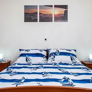 apartment-bora-rovinj.in-istria.net/